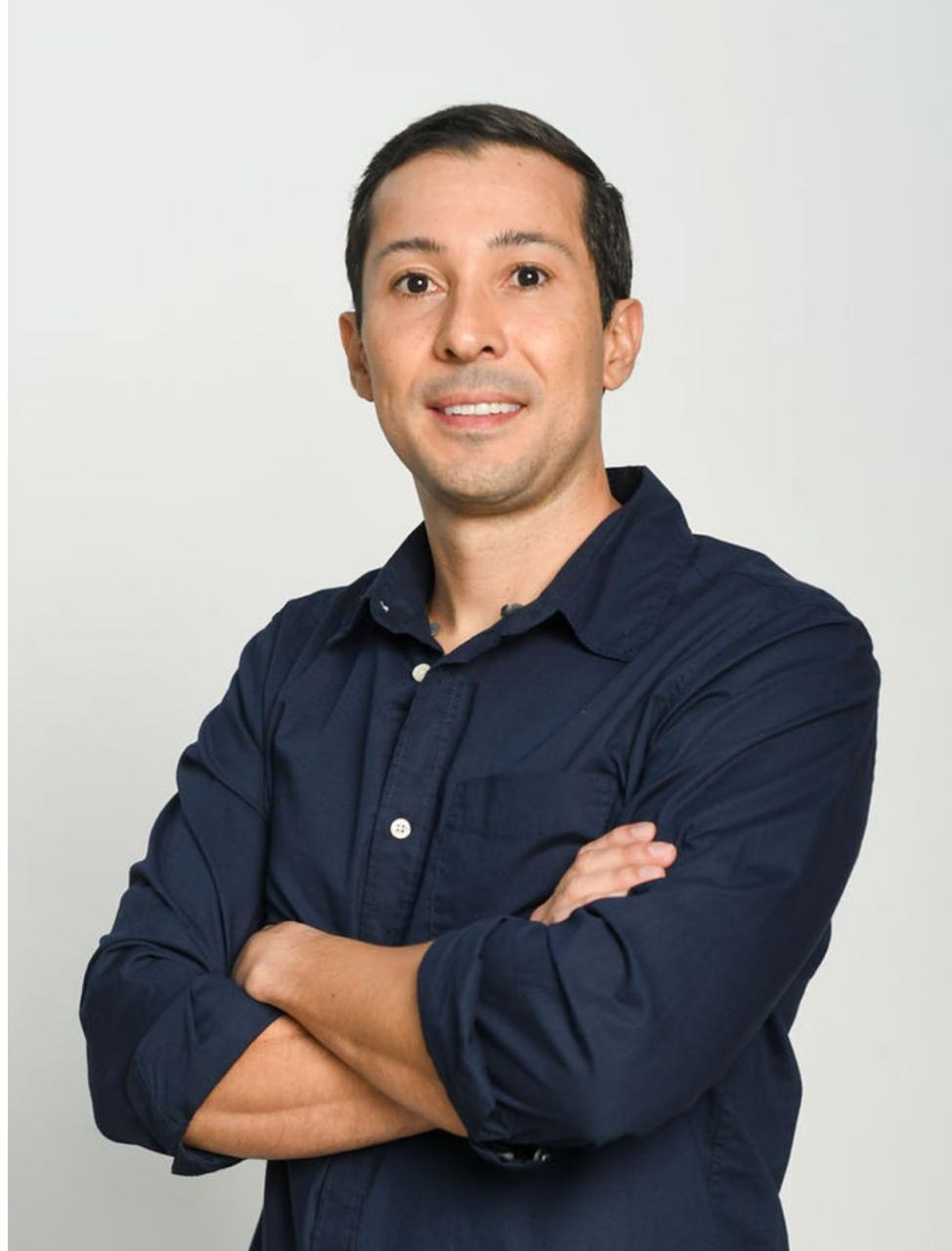 Dr. Fabián Castro Leandro